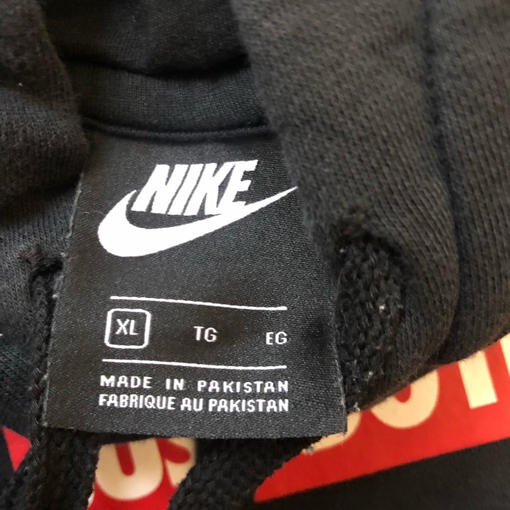 Nike men’s pullover hoodie XL